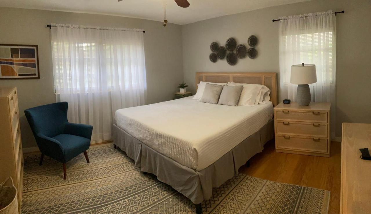 Boho Vibe 3B/2B Centrally Located Alta Vista Home サラソータ エクステリア 写真